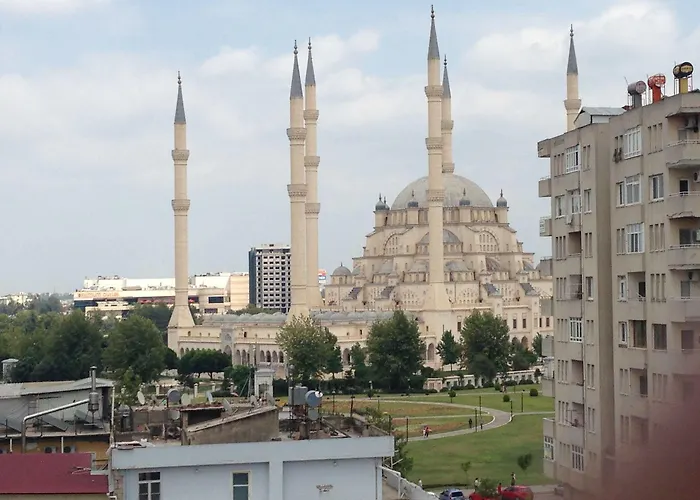 Guenes Isigi Hotel Adana
